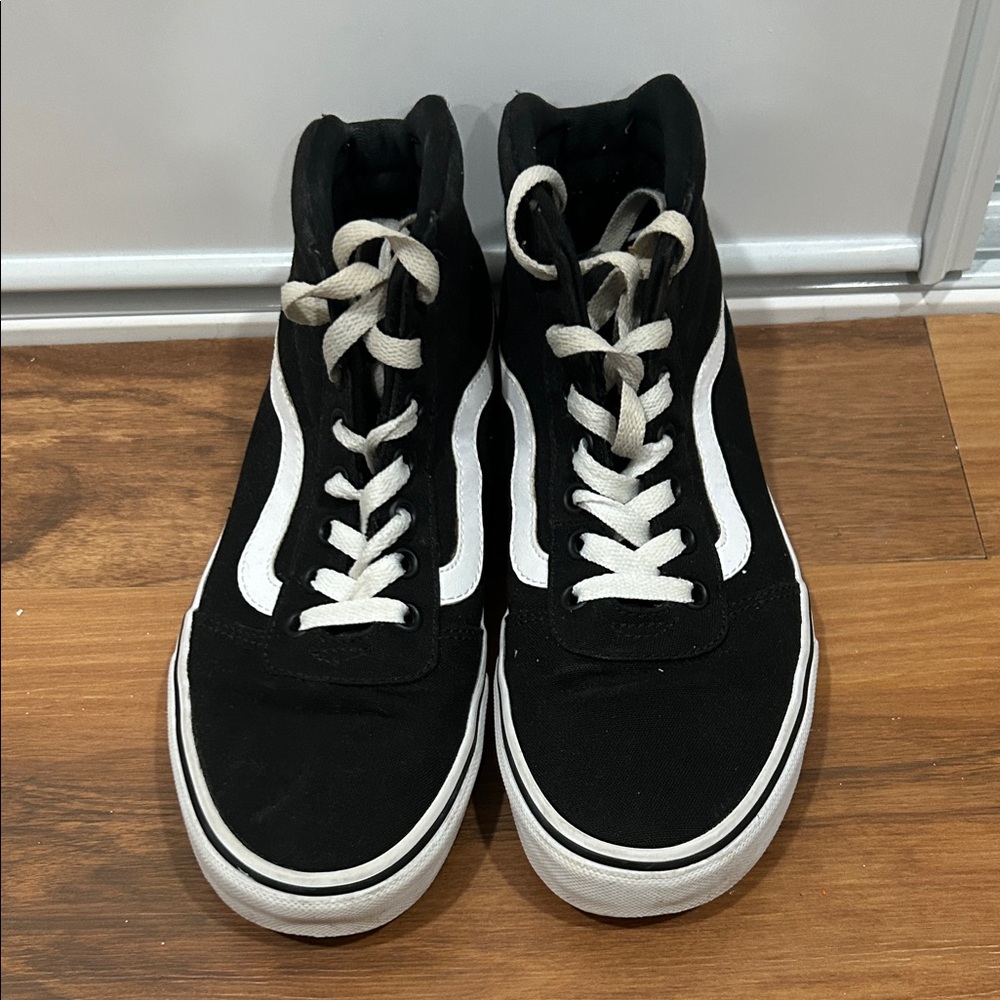Vans Ward Hi | Black/ White Canvas Sneakers | Size: 8 - Picture 4 of 5